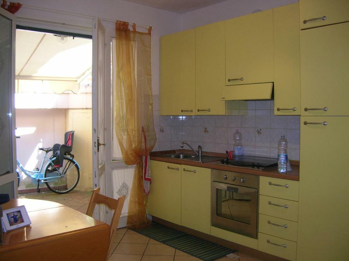 Bilocale Centro Storico Appartement Pesaro Buitenkant foto